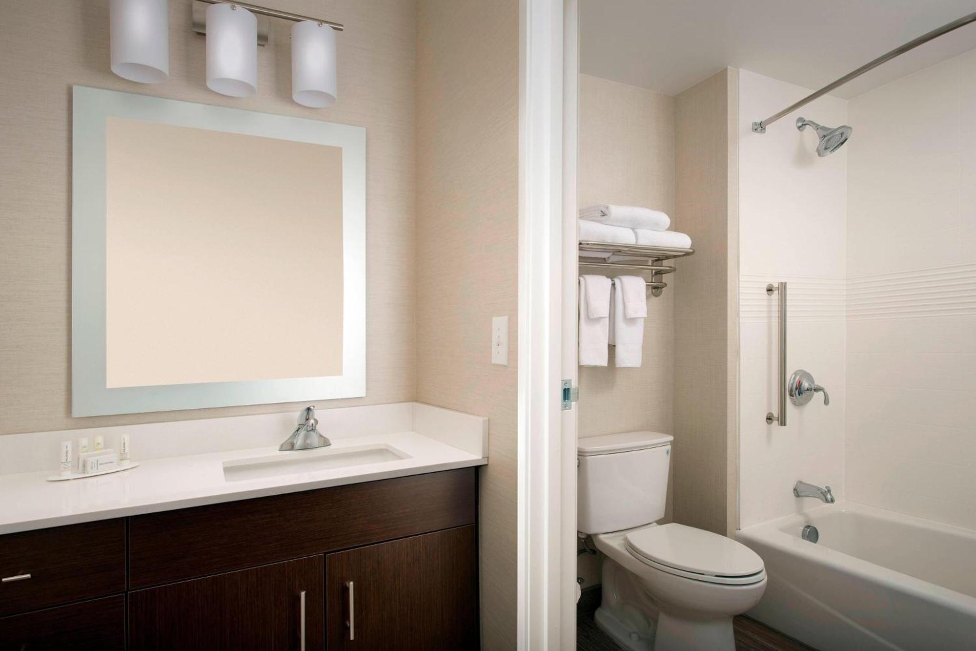 Towneplace Suites By Marriott Alexandria Fort Belvoir Mount Vernon Eksteriør billede